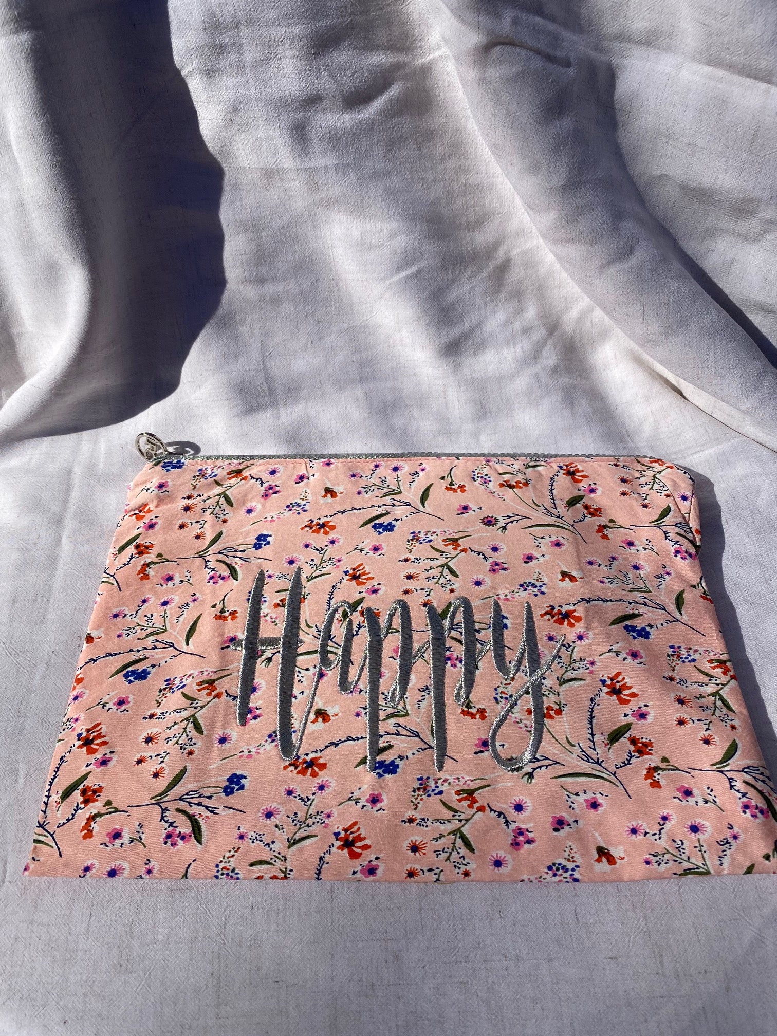 bestickte Tasche HAPPY aus Baumwolle